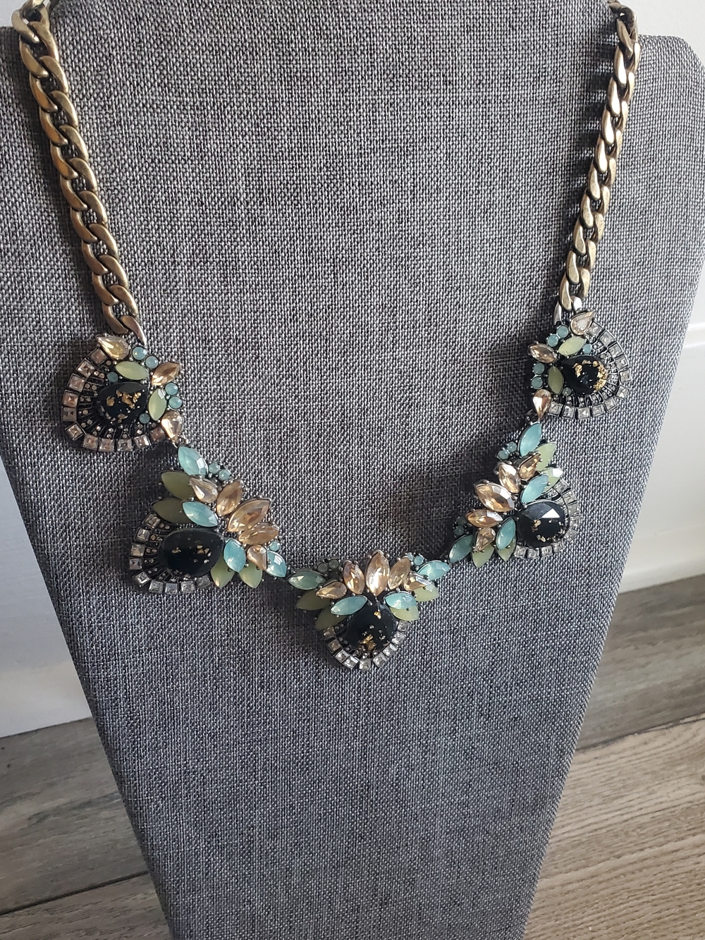 Chloe & Isabel Statement Mint & Gold Necklace - Women's Jewelry